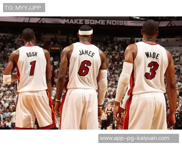 热火詹姆斯化身黑化战士狂砍内线无人能挡